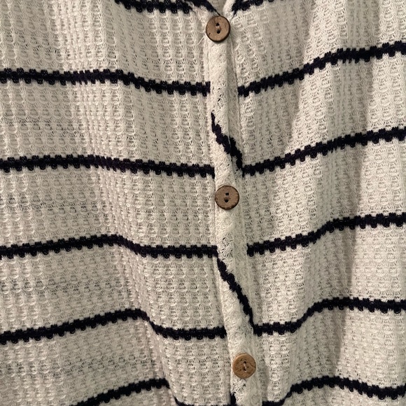 26/28W sleeveless striped shirt - Picture 3 of 5